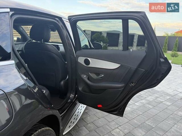 Черный Мерседес EQC, объемом двигателя 0 л и пробегом 155 тыс. км за 33800 $, фото 46 на Automoto.ua