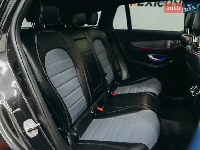 Чорний Мерседес EQC, об'ємом двигуна 0 л та пробігом 164 тис. км за 26405 $, фото 76 на Automoto.ua