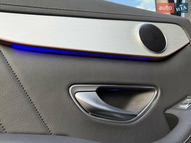 Черный Мерседес EQC, объемом двигателя 0 л и пробегом 155 тыс. км за 33800 $, фото 136 на Automoto.ua