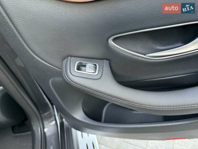 Черный Мерседес EQC, объемом двигателя 0 л и пробегом 155 тыс. км за 33800 $, фото 50 на Automoto.ua