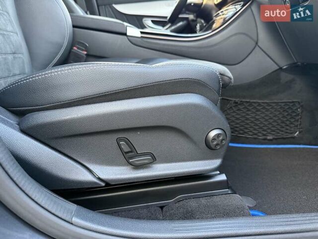 Черный Мерседес EQC, объемом двигателя 0 л и пробегом 155 тыс. км за 33800 $, фото 97 на Automoto.ua