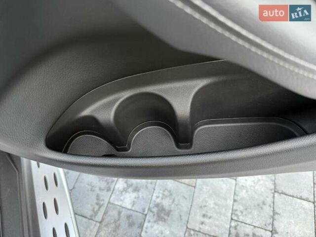 Черный Мерседес EQC, объемом двигателя 0 л и пробегом 155 тыс. км за 33800 $, фото 94 на Automoto.ua