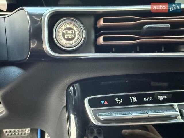 Черный Мерседес EQC, объемом двигателя 0 л и пробегом 155 тыс. км за 33800 $, фото 117 на Automoto.ua