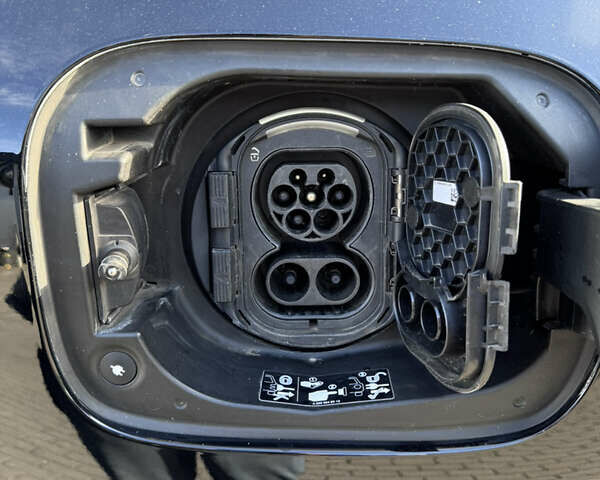 Черный Мерседес EQC, объемом двигателя 0 л и пробегом 75 тыс. км за 36500 $, фото 8 на Automoto.ua