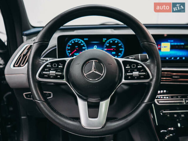 Чорний Мерседес EQC, об'ємом двигуна 0 л та пробігом 164 тис. км за 26405 $, фото 43 на Automoto.ua