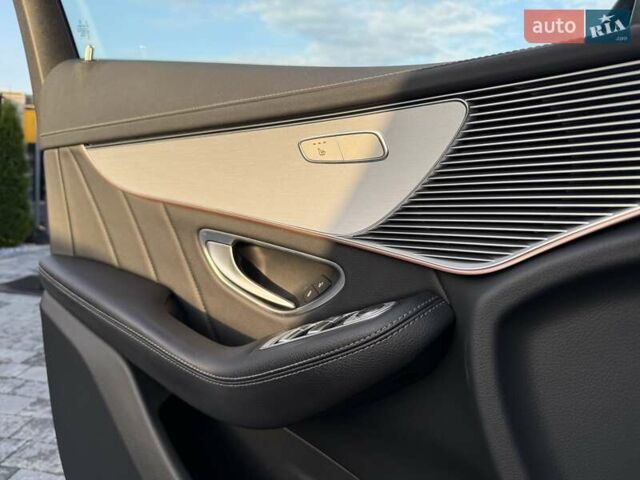 Черный Мерседес EQC, объемом двигателя 0 л и пробегом 155 тыс. км за 33800 $, фото 79 на Automoto.ua