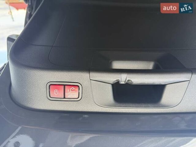 Черный Мерседес EQC, объемом двигателя 0 л и пробегом 155 тыс. км за 33800 $, фото 4 на Automoto.ua