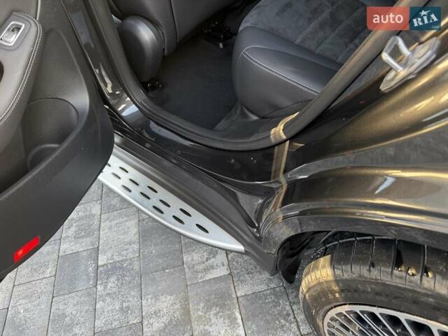 Черный Мерседес EQC, объемом двигателя 0 л и пробегом 155 тыс. км за 33800 $, фото 54 на Automoto.ua