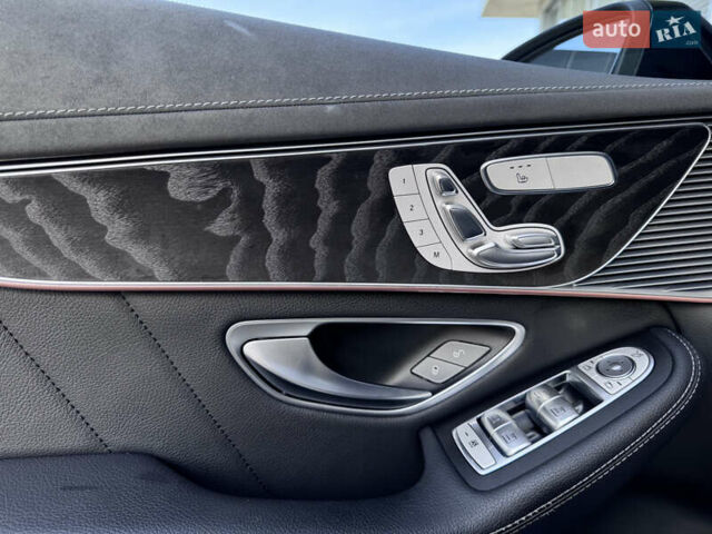 Черный Мерседес EQC, объемом двигателя 0 л и пробегом 75 тыс. км за 36500 $, фото 15 на Automoto.ua