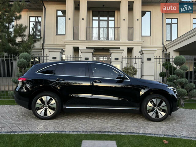 Черный Мерседес EQC, объемом двигателя 0 л и пробегом 49 тыс. км за 39900 $, фото 18 на Automoto.ua