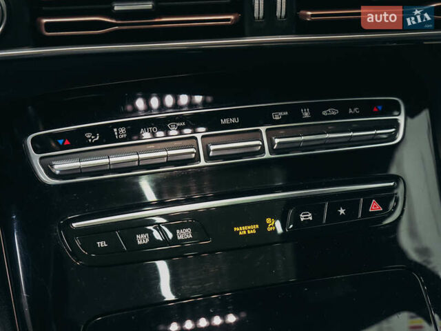 Чорний Мерседес EQC, об'ємом двигуна 0 л та пробігом 164 тис. км за 26405 $, фото 50 на Automoto.ua