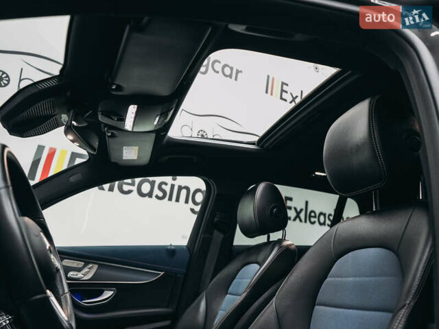 Чорний Мерседес EQC, об'ємом двигуна 0 л та пробігом 164 тис. км за 26405 $, фото 67 на Automoto.ua