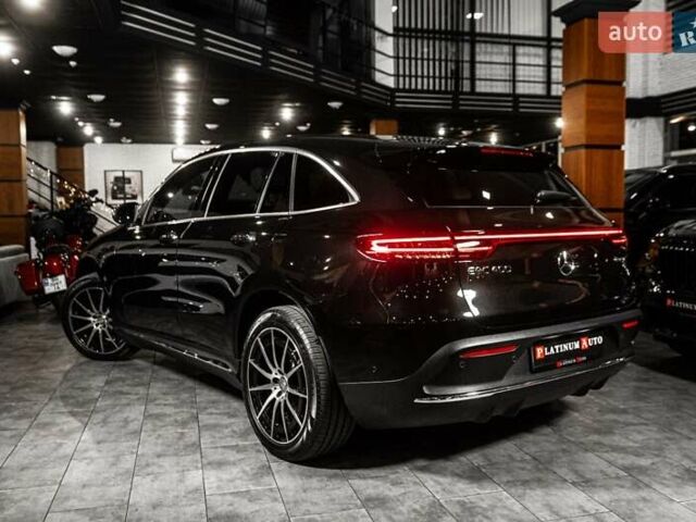 Черный Мерседес EQC, объемом двигателя 0 л и пробегом 53 тыс. км за 38900 $, фото 2 на Automoto.ua