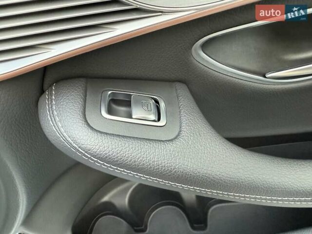 Черный Мерседес EQC, объемом двигателя 0 л и пробегом 155 тыс. км за 33800 $, фото 95 на Automoto.ua