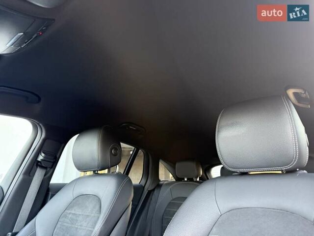 Черный Мерседес EQC, объемом двигателя 0 л и пробегом 155 тыс. км за 33800 $, фото 76 на Automoto.ua