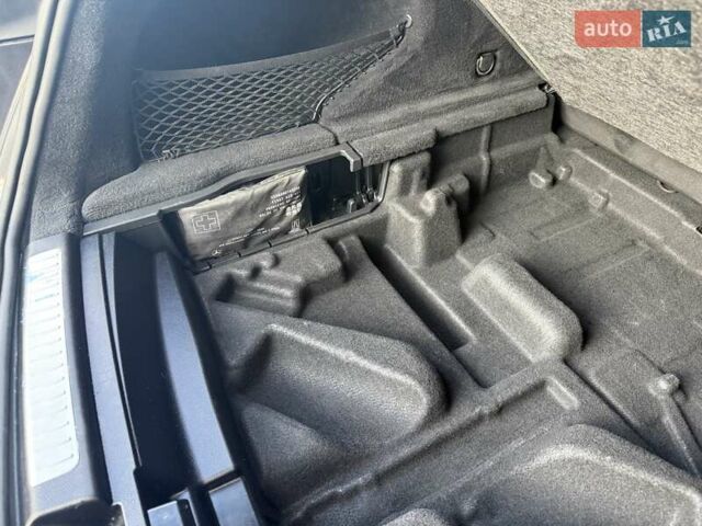 Черный Мерседес EQC, объемом двигателя 0 л и пробегом 155 тыс. км за 33800 $, фото 10 на Automoto.ua