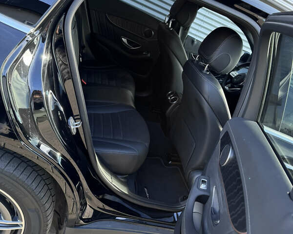 Черный Мерседес EQC, объемом двигателя 0 л и пробегом 75 тыс. км за 36500 $, фото 12 на Automoto.ua