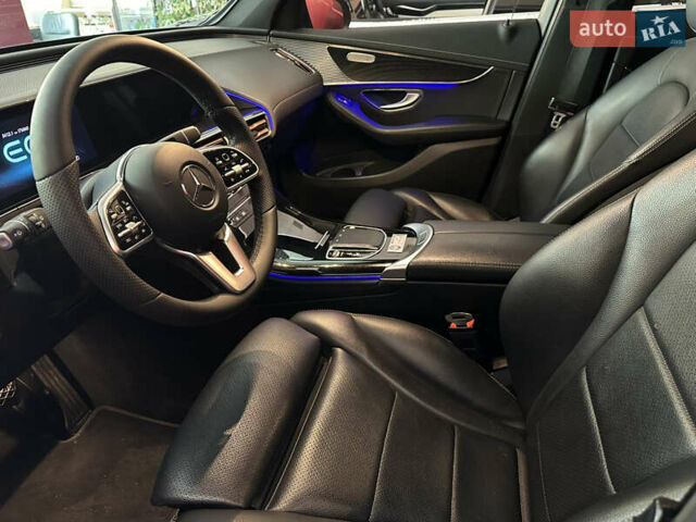Черный Мерседес EQC, объемом двигателя 0 л и пробегом 175 тыс. км за 28500 $, фото 21 на Automoto.ua