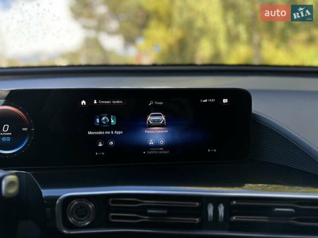 Черный Мерседес EQC, объемом двигателя 0 л и пробегом 65 тыс. км за 38800 $, фото 121 на Automoto.ua