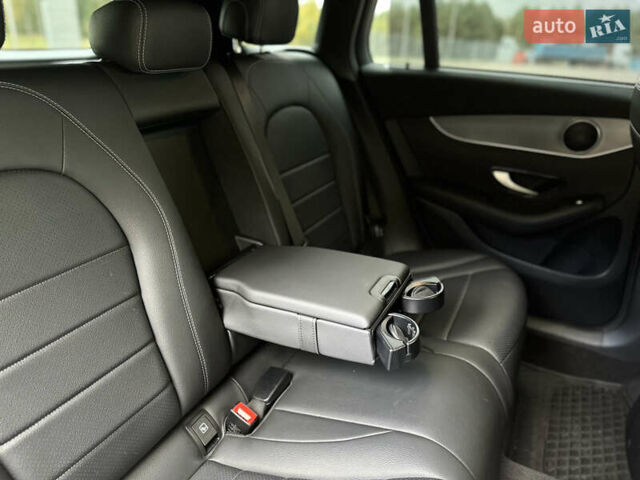 Черный Мерседес EQC, объемом двигателя 0 л и пробегом 65 тыс. км за 38800 $, фото 76 на Automoto.ua