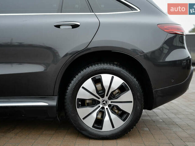 Чорний Мерседес EQC, об'ємом двигуна 0 л та пробігом 75 тис. км за 35500 $, фото 14 на Automoto.ua