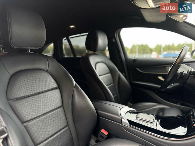 Черный Мерседес EQC, объемом двигателя 0 л и пробегом 65 тыс. км за 38800 $, фото 39 на Automoto.ua