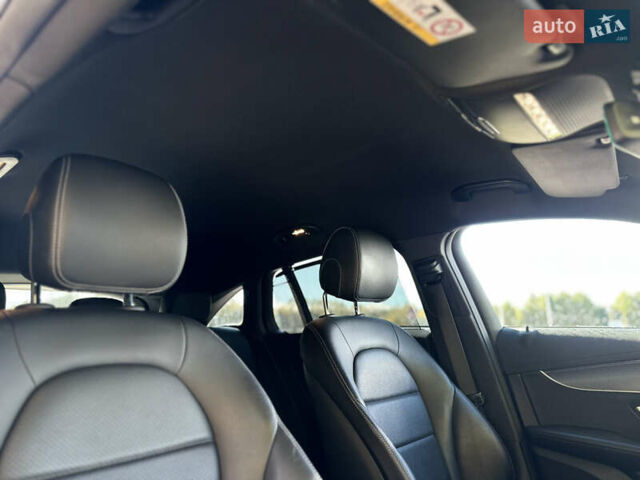 Черный Мерседес EQC, объемом двигателя 0 л и пробегом 65 тыс. км за 38800 $, фото 176 на Automoto.ua