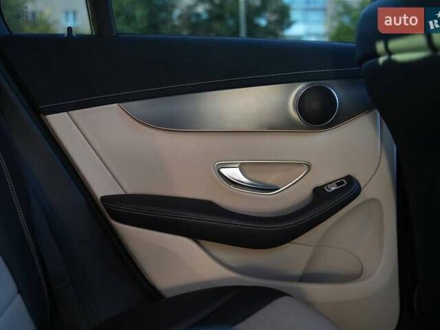 Черный Мерседес EQC, объемом двигателя 0 л и пробегом 78 тыс. км за 33900 $, фото 45 на Automoto.ua