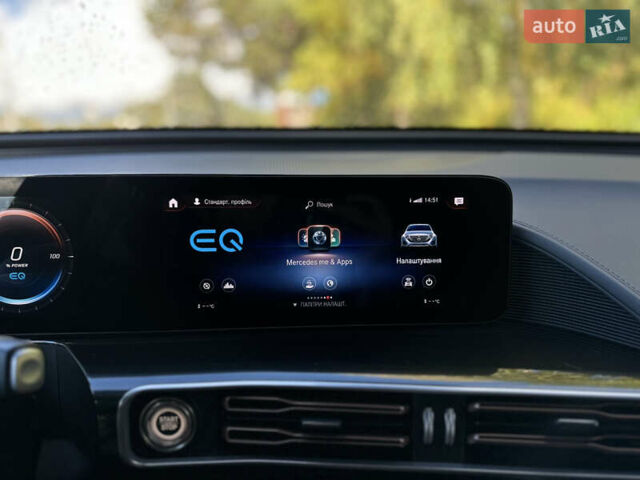 Черный Мерседес EQC, объемом двигателя 0 л и пробегом 65 тыс. км за 38800 $, фото 120 на Automoto.ua