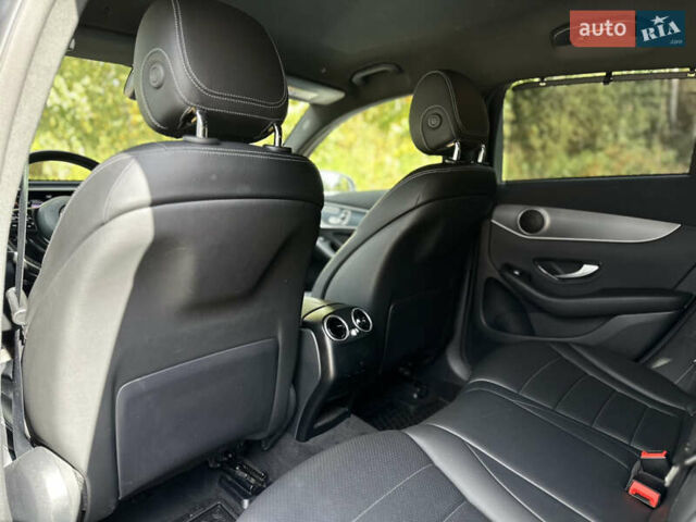 Черный Мерседес EQC, объемом двигателя 0 л и пробегом 65 тыс. км за 38800 $, фото 71 на Automoto.ua