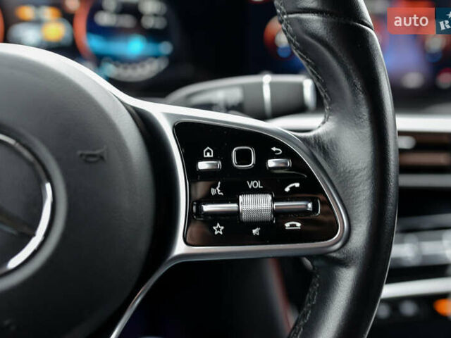 Чорний Мерседес EQC, об'ємом двигуна 0 л та пробігом 75 тис. км за 35500 $, фото 41 на Automoto.ua