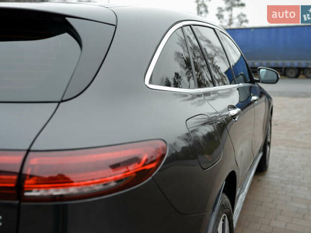 Чорний Мерседес EQC, об'ємом двигуна 0 л та пробігом 75 тис. км за 35500 $, фото 17 на Automoto.ua