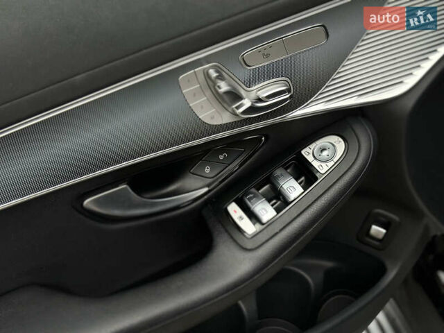 Черный Мерседес EQC, объемом двигателя 0 л и пробегом 65 тыс. км за 38800 $, фото 48 на Automoto.ua