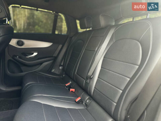 Черный Мерседес EQC, объемом двигателя 0 л и пробегом 65 тыс. км за 38800 $, фото 70 на Automoto.ua