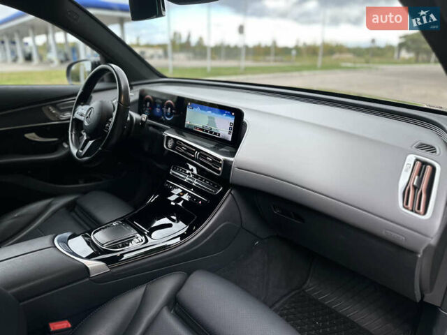 Черный Мерседес EQC, объемом двигателя 0 л и пробегом 65 тыс. км за 38800 $, фото 42 на Automoto.ua
