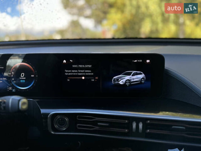 Черный Мерседес EQC, объемом двигателя 0 л и пробегом 65 тыс. км за 38800 $, фото 136 на Automoto.ua