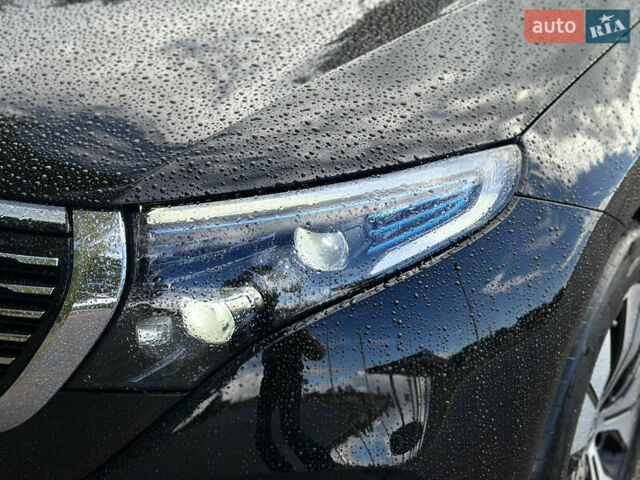 Черный Мерседес EQC, объемом двигателя 0 л и пробегом 65 тыс. км за 38800 $, фото 180 на Automoto.ua