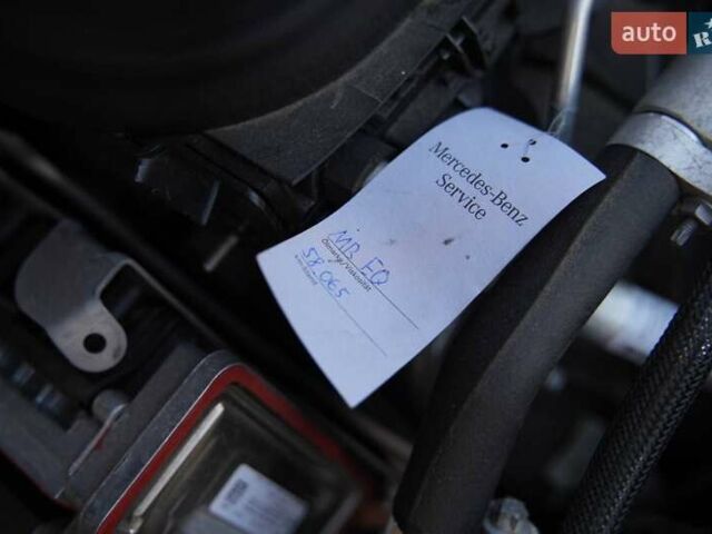 Черный Мерседес EQC, объемом двигателя 0 л и пробегом 78 тыс. км за 33900 $, фото 47 на Automoto.ua