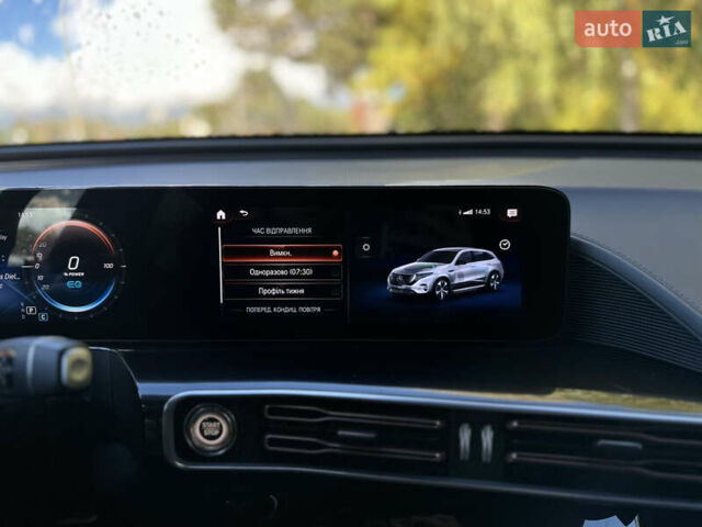 Черный Мерседес EQC, объемом двигателя 0 л и пробегом 65 тыс. км за 38800 $, фото 135 на Automoto.ua