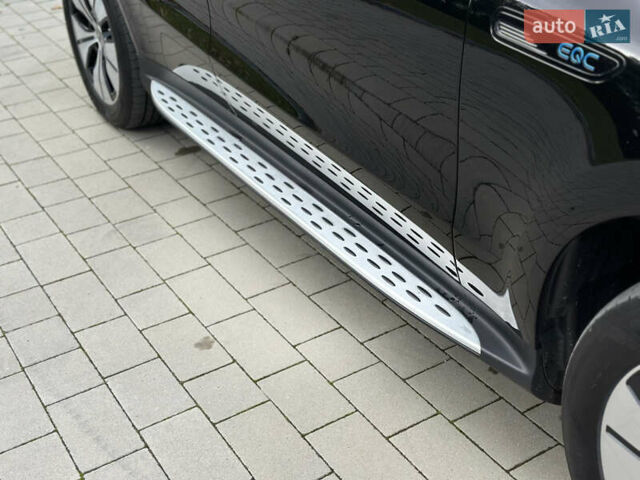 Черный Мерседес EQC, объемом двигателя 0 л и пробегом 65 тыс. км за 38800 $, фото 18 на Automoto.ua