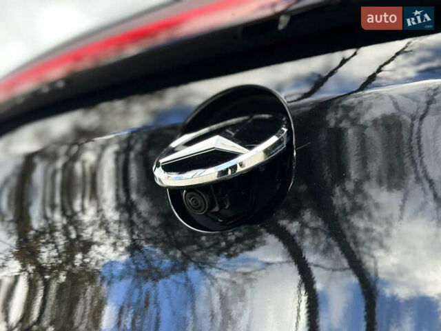 Черный Мерседес EQC, объемом двигателя 0 л и пробегом 65 тыс. км за 38800 $, фото 97 на Automoto.ua