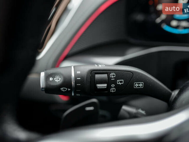 Чорний Мерседес EQC, об'ємом двигуна 0 л та пробігом 75 тис. км за 35500 $, фото 42 на Automoto.ua