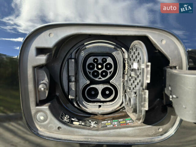 Черный Мерседес EQC, объемом двигателя 0 л и пробегом 65 тыс. км за 38800 $, фото 33 на Automoto.ua