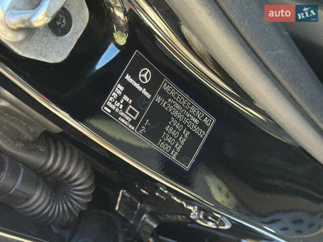 Черный Мерседес EQC, объемом двигателя 0 л и пробегом 65 тыс. км за 38800 $, фото 179 на Automoto.ua