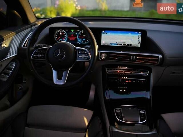 Черный Мерседес EQC, объемом двигателя 0 л и пробегом 78 тыс. км за 33900 $, фото 30 на Automoto.ua