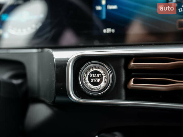 Чорний Мерседес EQC, об'ємом двигуна 0 л та пробігом 75 тис. км за 35500 $, фото 49 на Automoto.ua