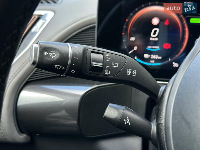 Черный Мерседес EQC, объемом двигателя 0 л и пробегом 65 тыс. км за 38800 $, фото 60 на Automoto.ua