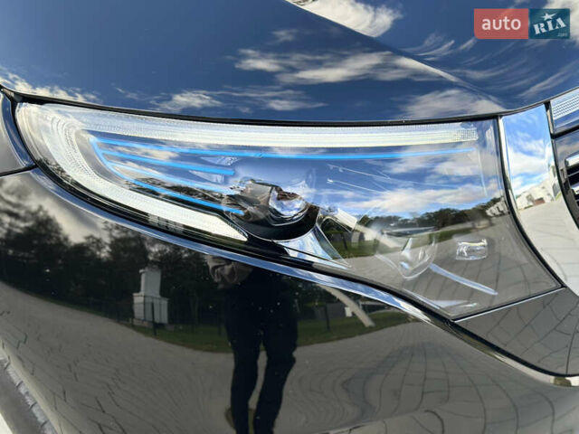 Черный Мерседес EQC, объемом двигателя 0 л и пробегом 65 тыс. км за 38800 $, фото 27 на Automoto.ua