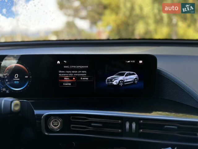 Черный Мерседес EQC, объемом двигателя 0 л и пробегом 65 тыс. км за 38800 $, фото 134 на Automoto.ua