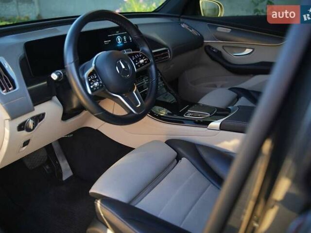 Черный Мерседес EQC, объемом двигателя 0 л и пробегом 78 тыс. км за 33900 $, фото 23 на Automoto.ua